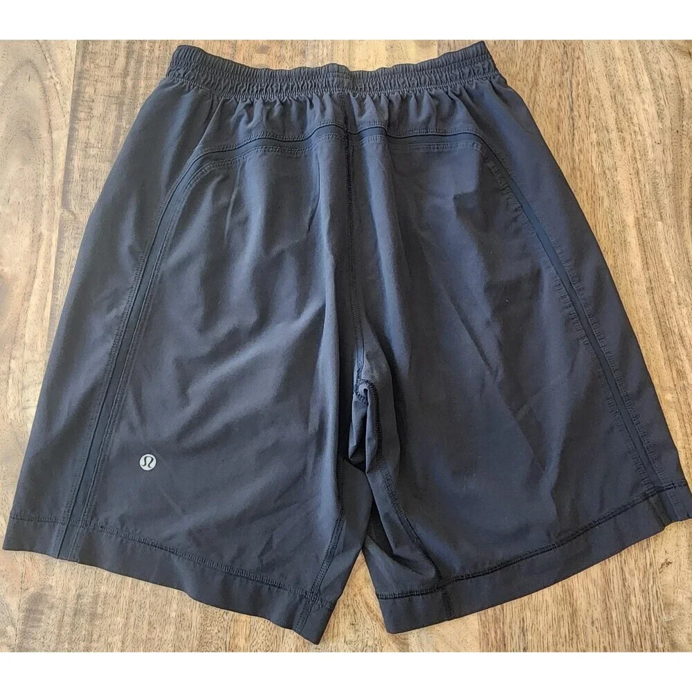 Lululemon Shorts Mens Small Black Running 9 Inch Inseam Athletic Zip Pocket